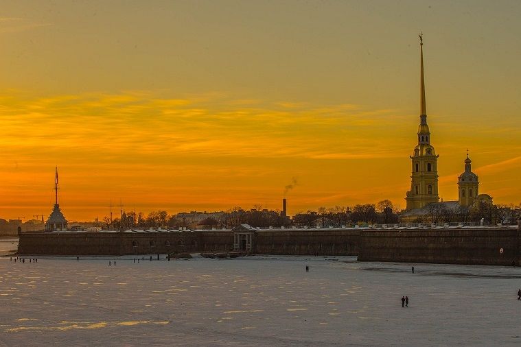 Рисунок с «графиком надежды и страха» появился в Петербурге